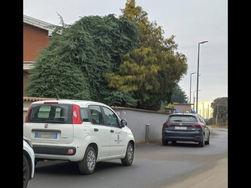 Spara alla moglie malata e si uccide nel Novarese