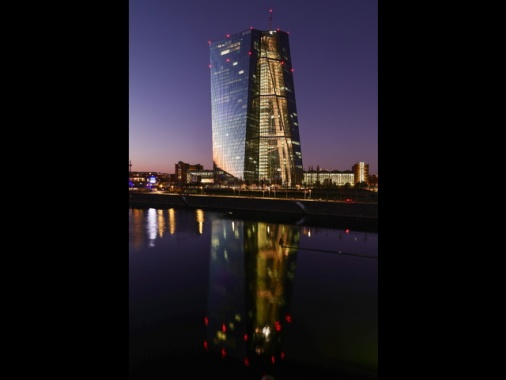 Bce, la crescita Ue continua, i mercati rivalutano Spagna e Italia