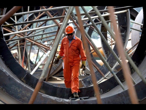 Istat, produzione industriale a novembre +1,5% sul mese