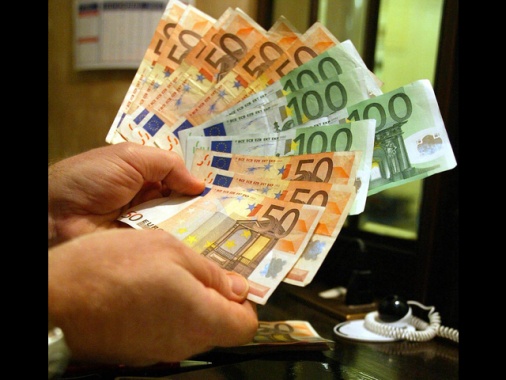 Istat, a novembre l'import -3,2%, l'export +0,4% sul mese