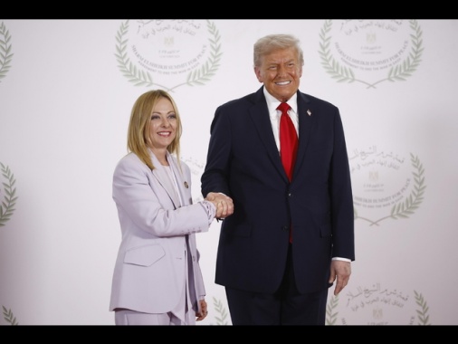 Meloni, l'aumento dei dazi un errore, ho parlato con Trump