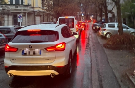 Varese, sbarra giù: tutti in coda in via Tamagno
