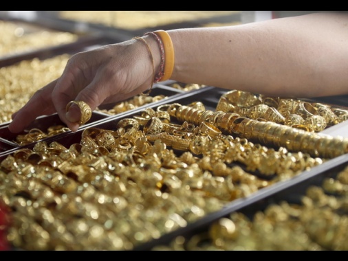 Oro senza freni, sopra 5.290 dollari l'oncia