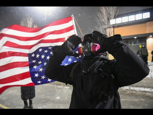 A Minneapolis 16 arresti, 'hanno aggredito gli agenti'