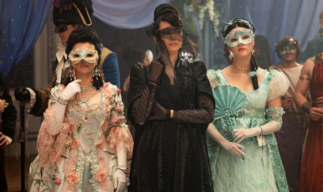 Bridgerton: i segreti di un mondo fiabesco che ci somiglia