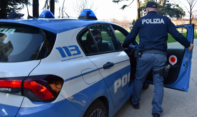 L’auto mdei ladri è stata bloccata dagli agenti del commissariato di Legnano  (foto archivio)