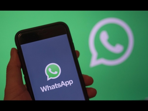 Meta, in Italia farà pagare le aziende per tenere i loro chatbot su WhatsApp