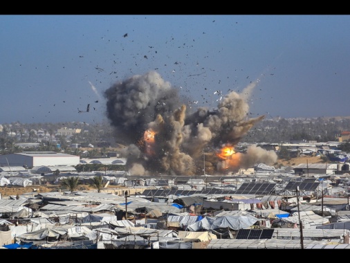 Protezione civile Gaza, 28 le vittime, anche 7 bambini