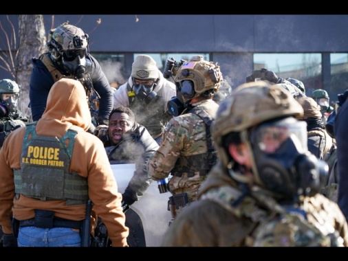 Colosso informatico Capgemini vende la controllata Usa che lavora per l'Ice