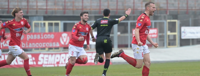 Tris Varese, poker Varesina. Castellanzese k.o.