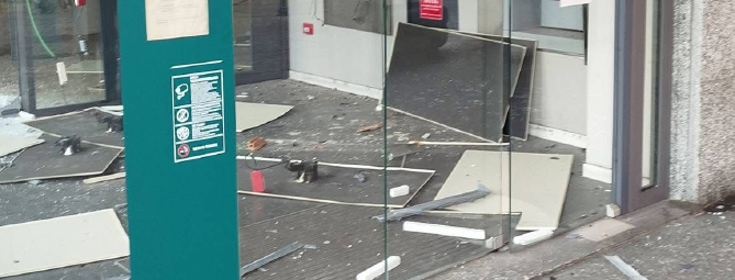 Tg Prealpina, assalto al bancomat con l'esplosivo