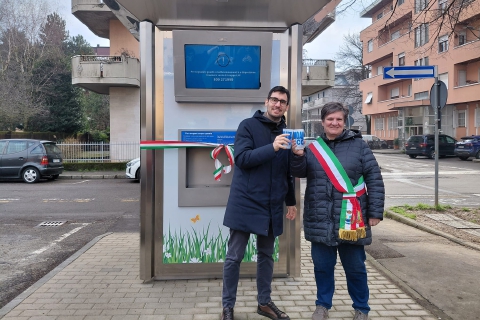 A Castellanza si brinda con l'acqua: gratis 12 litri a settimana