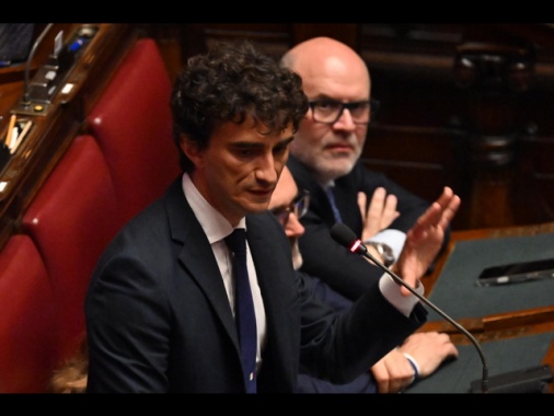 La sfida di FdI, ddl immigrazione subito in Aula, vediamo chi vuole la sicurezza