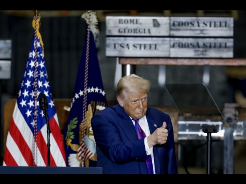 'Trump valuta attacco limitato per costringere l'Iran all'accordo'