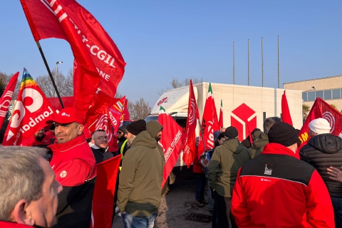 Successo dello sciopero in nome del sindacalista aggredito