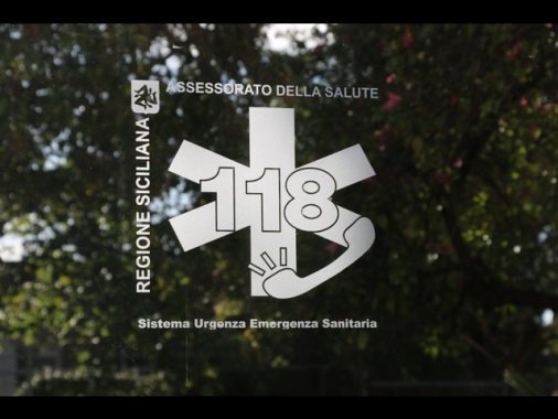 Studente colpisce con martello un compagno in scuola a Gela