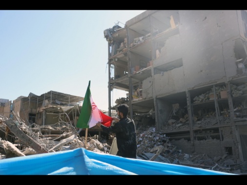 Israele, lanciati attacchi su larga scala a Teheran