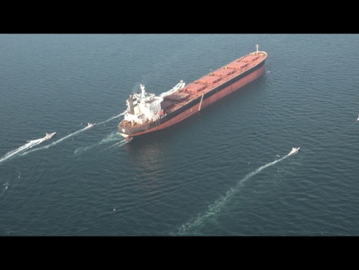 Agenzia Gb, colpita una nave portacontainer nello Stretto Hormuz