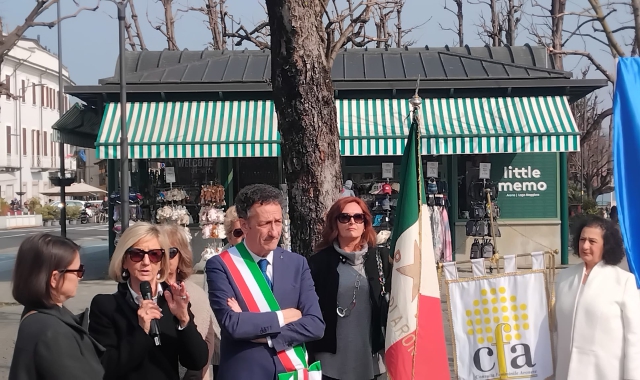 La cerimonia d’intitolazione