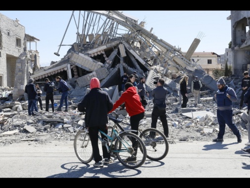 Beirut, '8 morti nei raid israeliani nell'est del Paese'