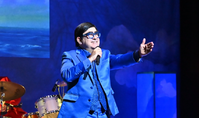 Elio sul palco del Rugby Sound Festival