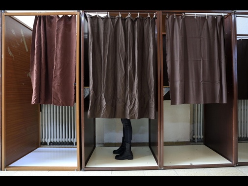 Aperti seggi in Castiglia e Leon, test chiave per Sanchez, Pp e avanzata Vox