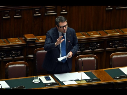 Salvini, petrolieri fermino i prezzi o gli chiederemo un contributo