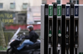 Carburanti, taglio di 25 centesimi al litro da oggi