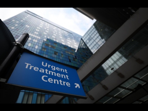 Focolaio di meningite 'senza precedenti' in Kent, i casi saliti a 27