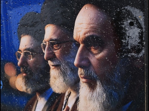 Khamenei nega i raid su Turchia e Oman, 'è un piano di Israele'