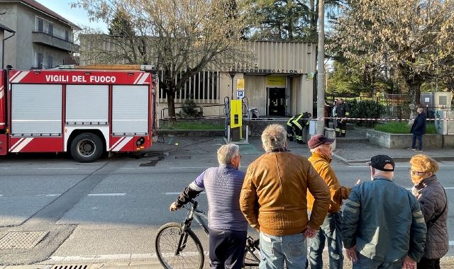  Pochi giorni fa nell’ufficio postale è divampato un incendio (foto Domenico Ghiotto)