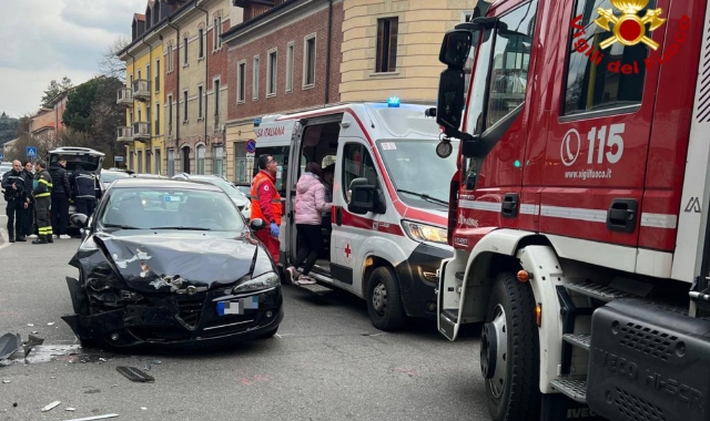 Incidente con auto pirata: soccorse madre e figlia a Gallarate