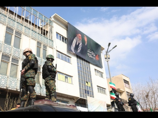 Media Iran, 466 persone arrestate per 'attività online contro sicurezza'