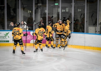 Passerella dei Mastini per salutare i tifosi