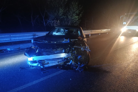 Auto contro muro: serata di disagi sulla Provinciale