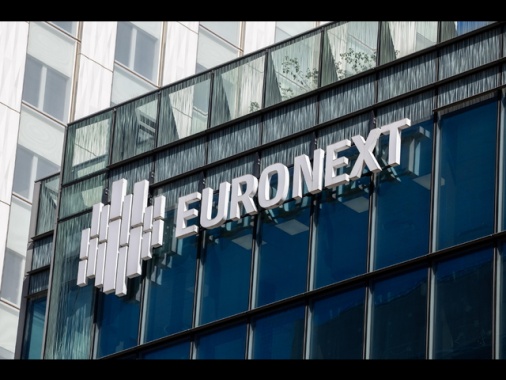 Borsa: Europa in rosso, l'escalation in Iran spinge il petrolio