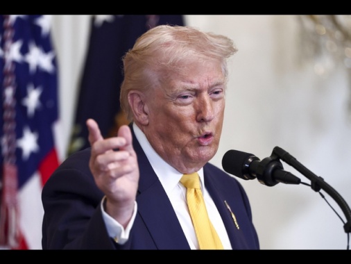 Trump, grandi progressi con l'Iran, ma senza accordo distruggeremo Kharg