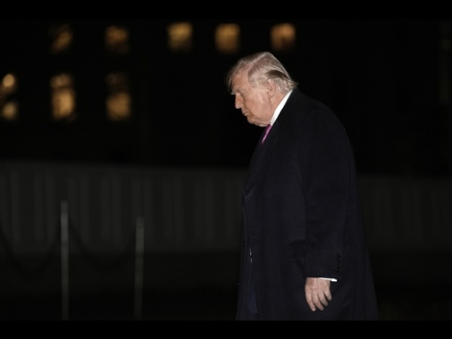 Trump, 'chi non ci ha aiutato vada a prendersi da solo il petrolio a Hormuz'