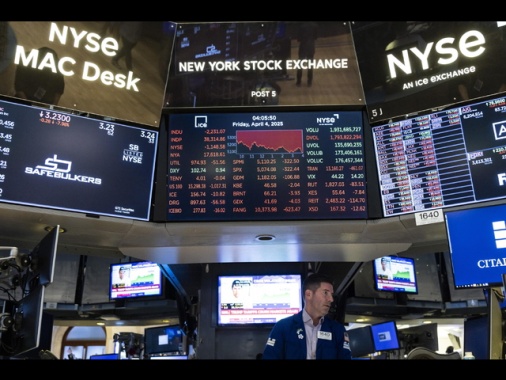 Wall Street corre con ipotesi sull'Iran, Dj +1,26%, Nasdaq +2,16%