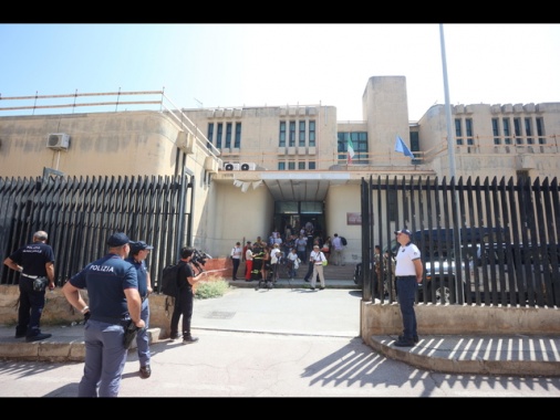 'Santone' fermato per maltrattamenti a minori nel Palermitano