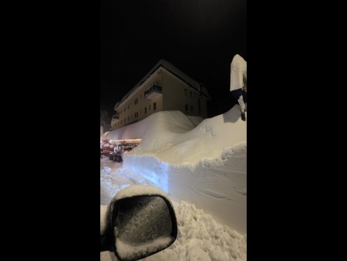Persone bloccate in hotel, 'finalmente torniamo a casa'
