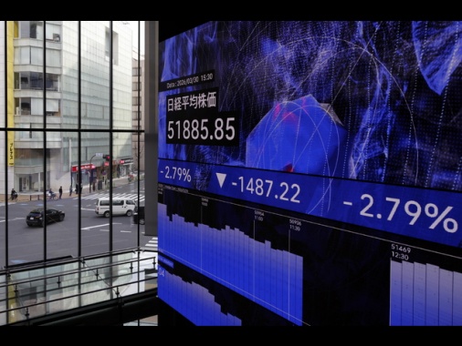 Borsa: l'Asia negativa con Hormuz chiuso, Europa attesa in calo