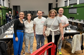 Cene al buio per sostenere i progetti Cisv