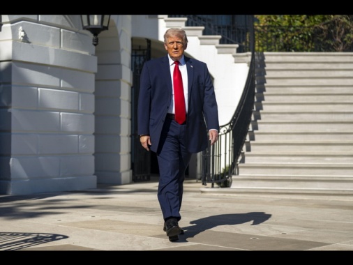 Trump non si pente di aver minacciato di 'distruggere la civiltà' dell'Iran