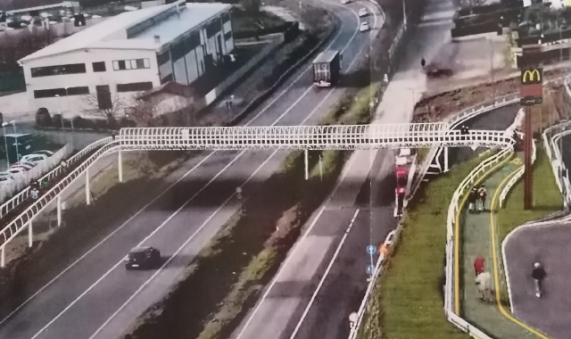 Raccolta firme contro il sovrappasso a Gavirate