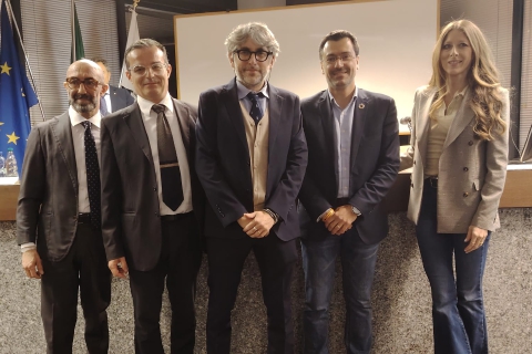 Commercio, sicurezza e viabilità. Candidati a confronto a Legnano