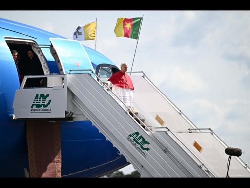 Il Papa, 'la pace non è uno slogan, non sia fondata su minacce e armi'