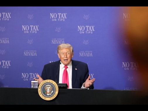 Trump, 'con l'Iran recupereremo l'uranio, lo porteremo in Usa'