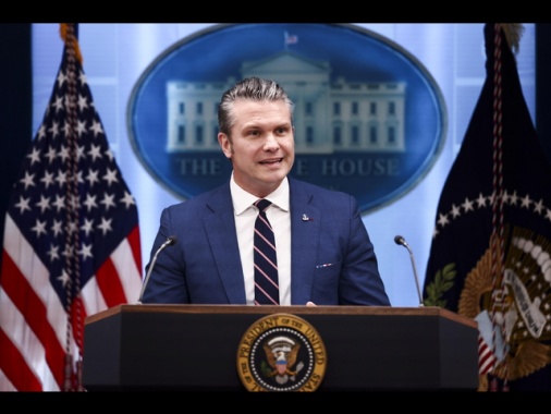 Hegseth, richiesta autorizzazione per Iran? Tregua sospende i 60 giorni