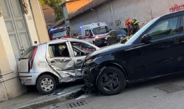 Incidente a Busto: mamma e figlia estratte dall’abitacolo